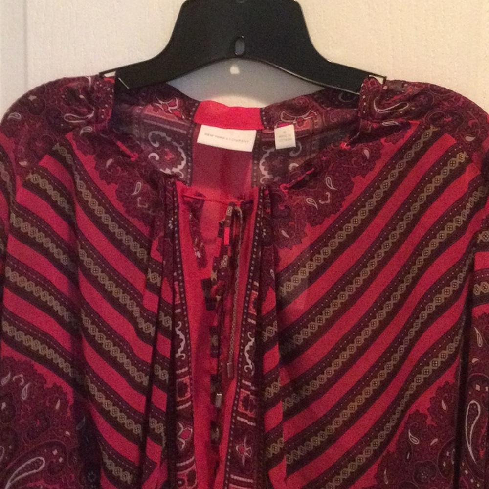 Brand new top!!! Very lightweight with 3/4 sleeves. - Picture 3 of 3
